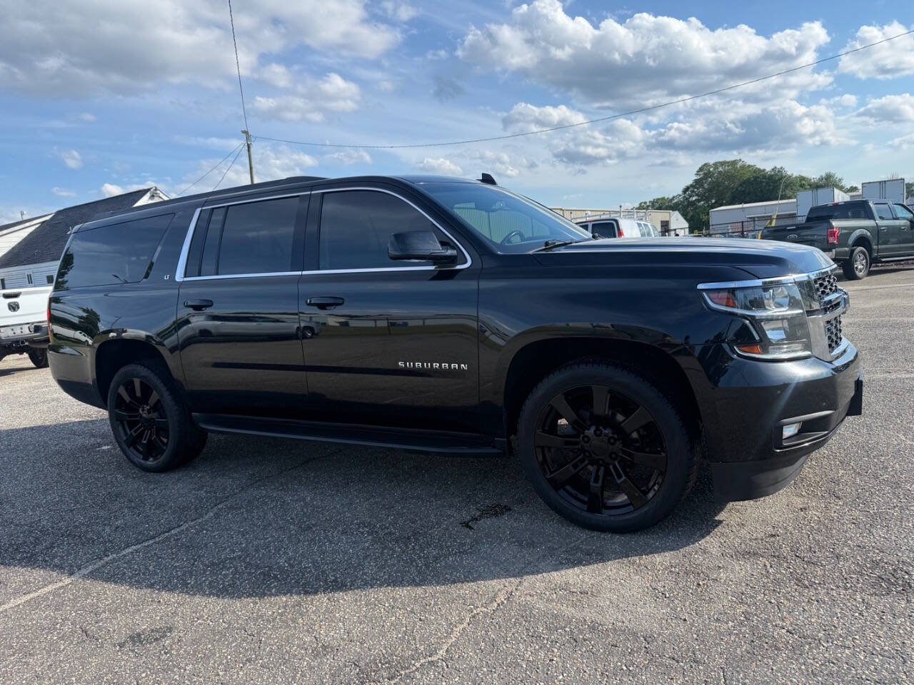 Used 2018 Chevrolet Suburban LT AWD/4WD image 17