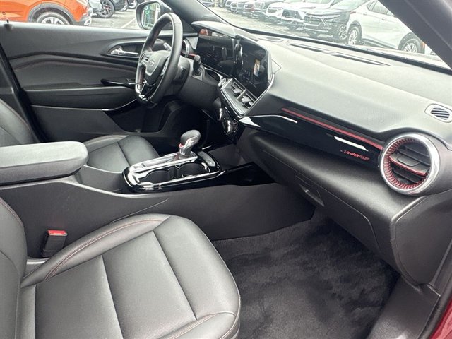 Certified 2024 Chevrolet Trax RS w/ Driver Confidence Package FWD image 27