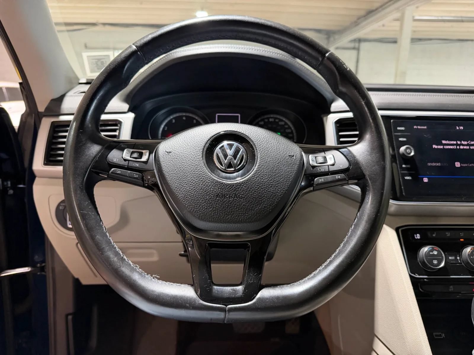 Used 2018 Volkswagen Atlas SEL AWD/4WD image 15