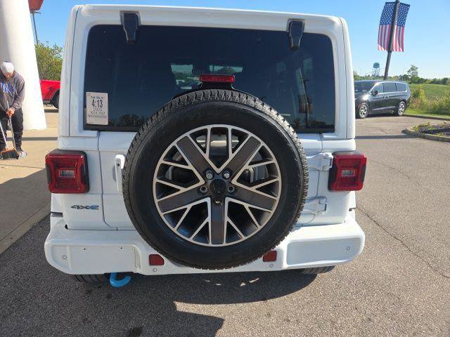 Certified 2023 Jeep Wrangler Unlimited Sahara AWD/4WD image 8