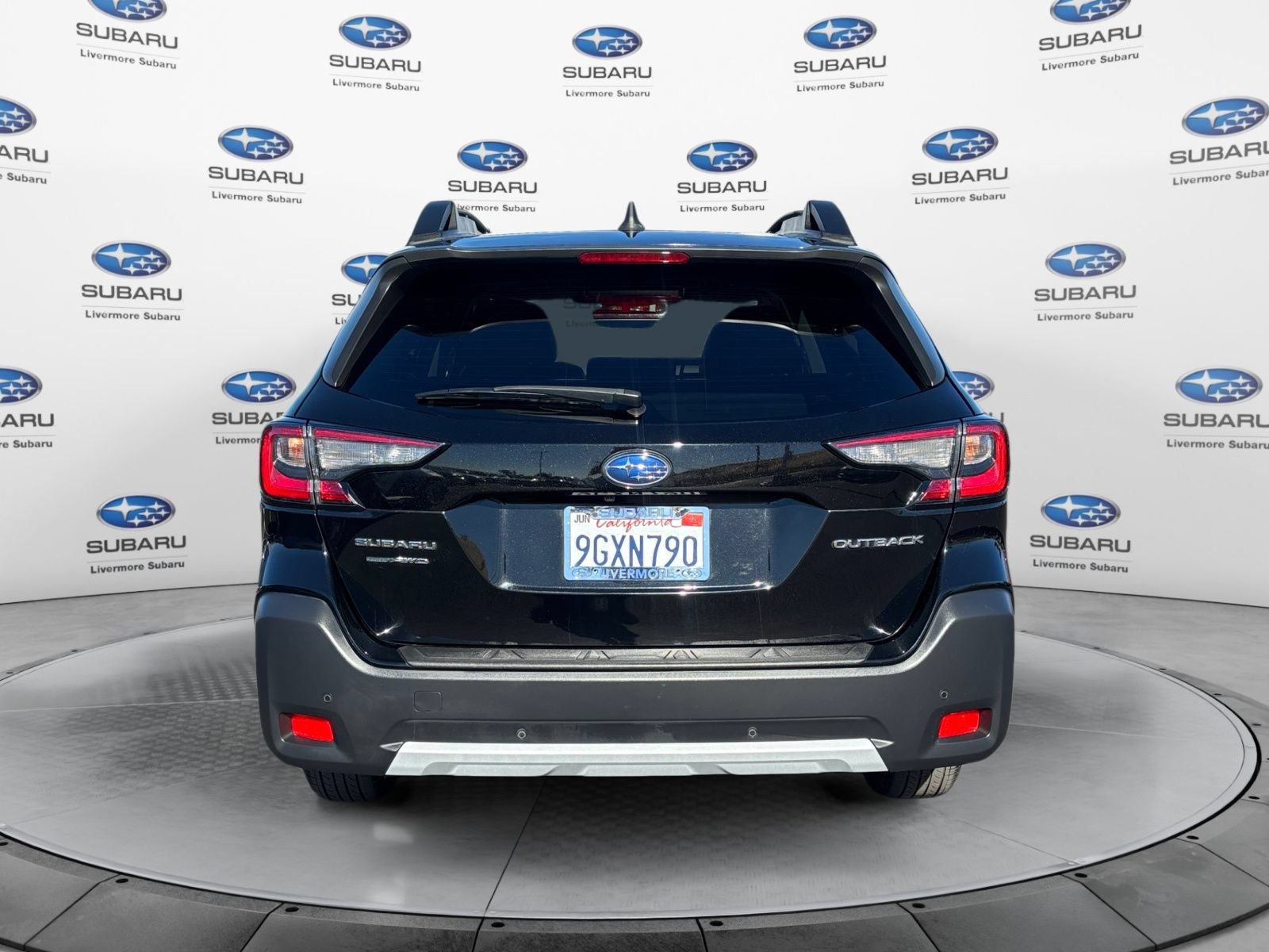 Certified 2023 Subaru Outback Limited AWD/4WD image 5