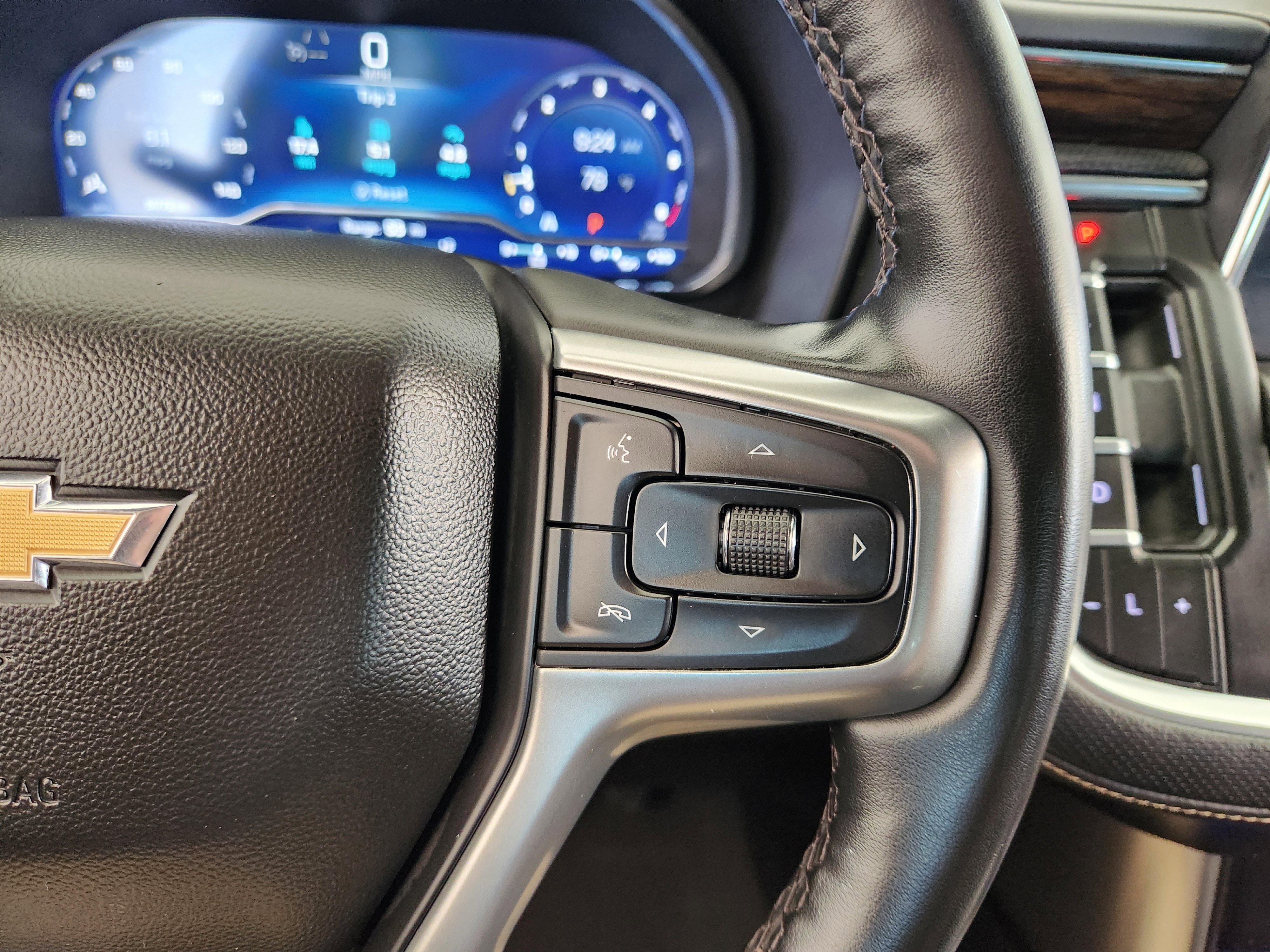Used 2023 Chevrolet Suburban Premier RWD image 31