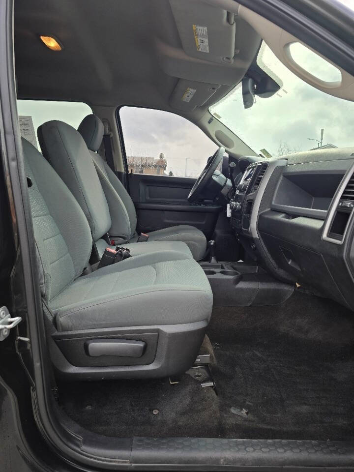 Used 2017 RAM 2500 Tradesman w/ Chrome Appearance Group AWD/4WD image 17