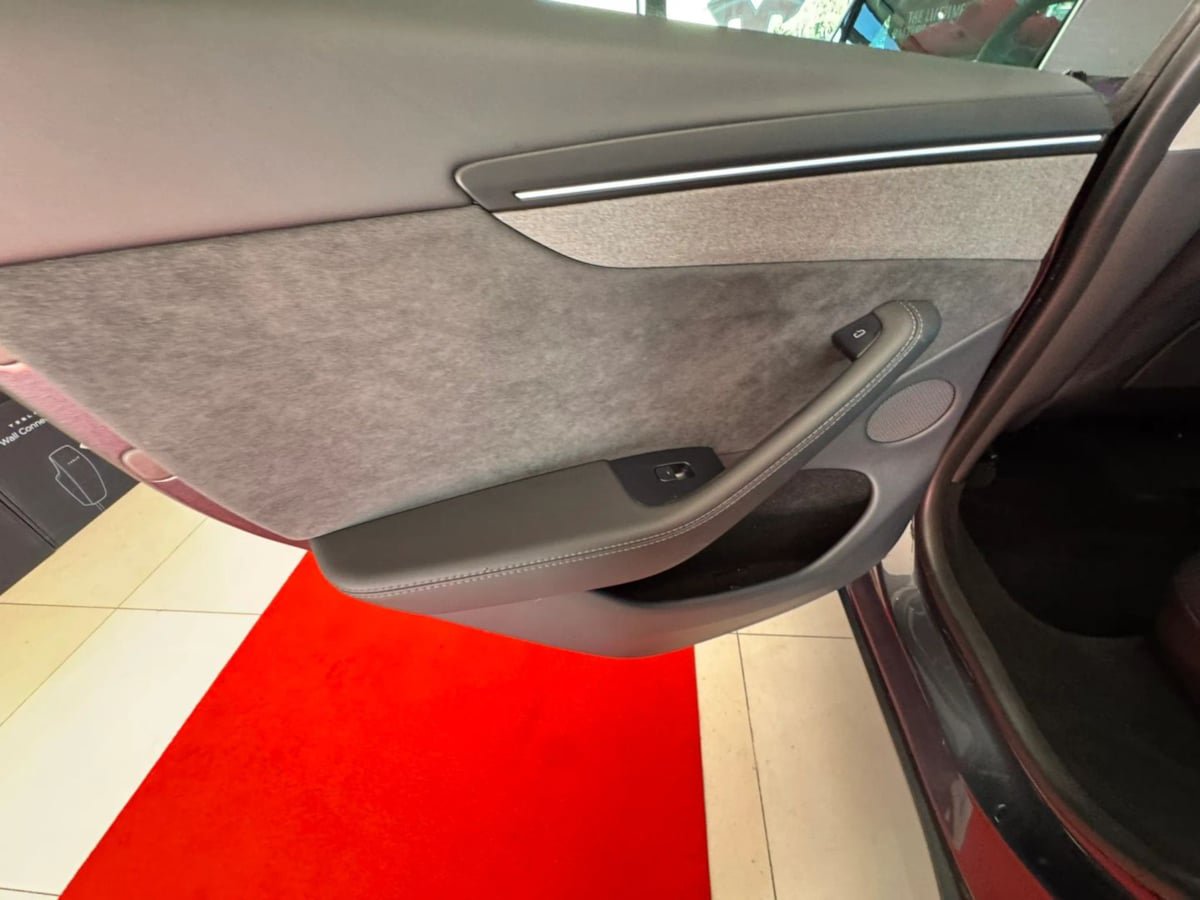 Used 2026 Tesla Model Y AWD image 41