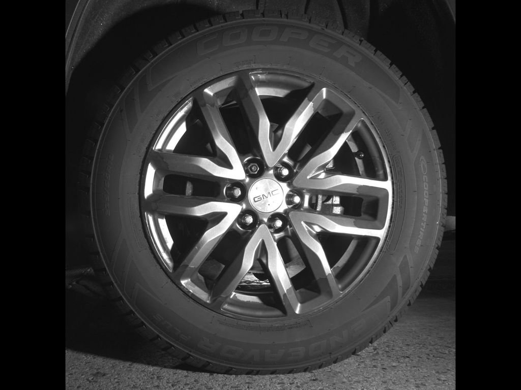 Used 2017 GMC Acadia SLT image 13