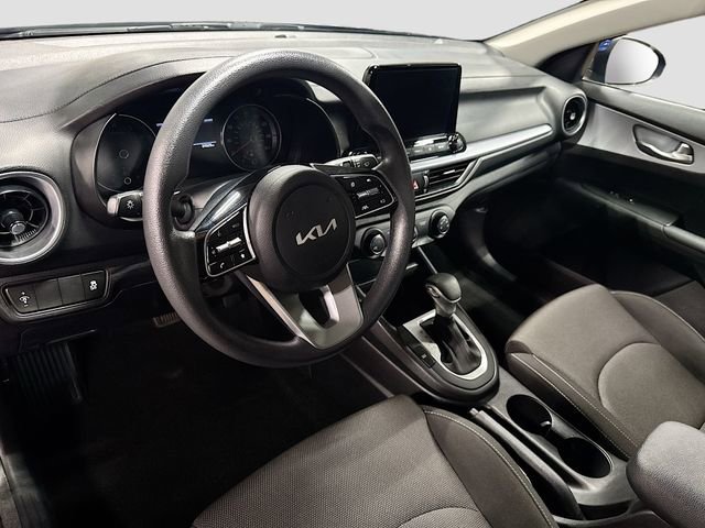 Used 2023 Kia Forte LXS image 9