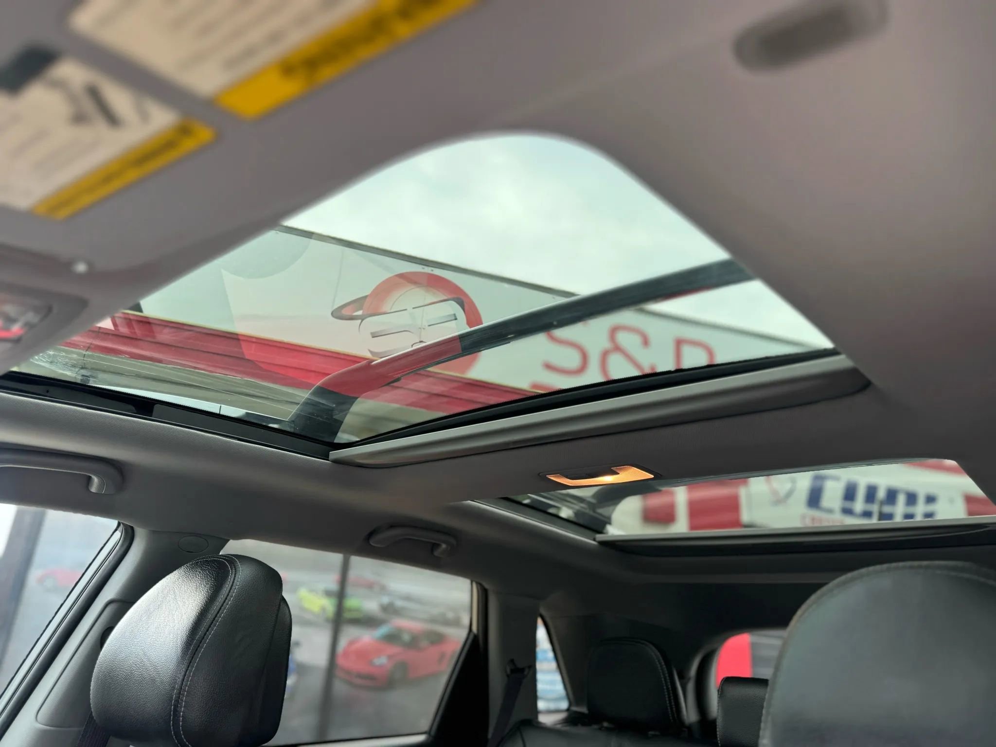 Used 2011 Kia Sorento SX image 20