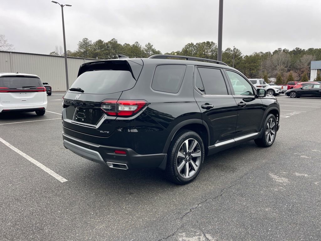 Used 2025 Honda Pilot Elite image 5
