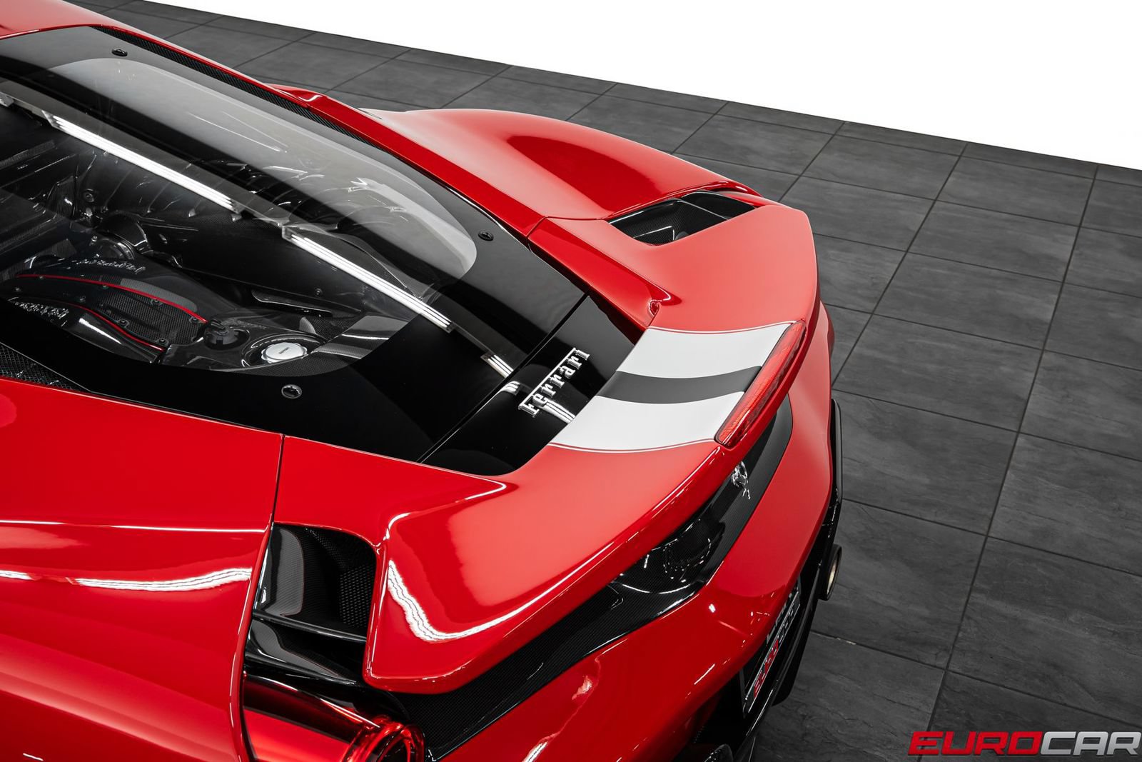 Used 2019 Ferrari 488 Pista Coupe RWD image 25