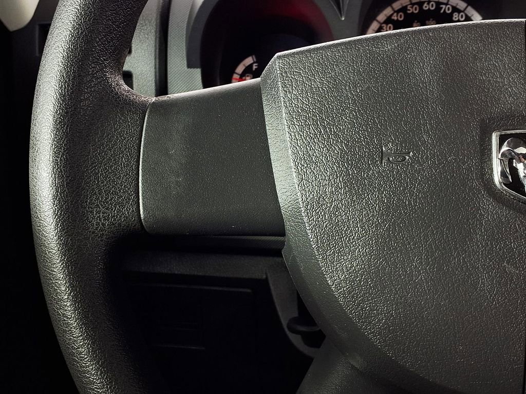 Used 2011 Dodge Nitro Heat image 18