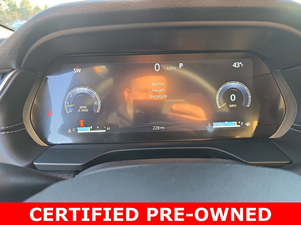 Used 2025 Jeep Grand Cherokee Limited w/ Black Appearance Package image 19