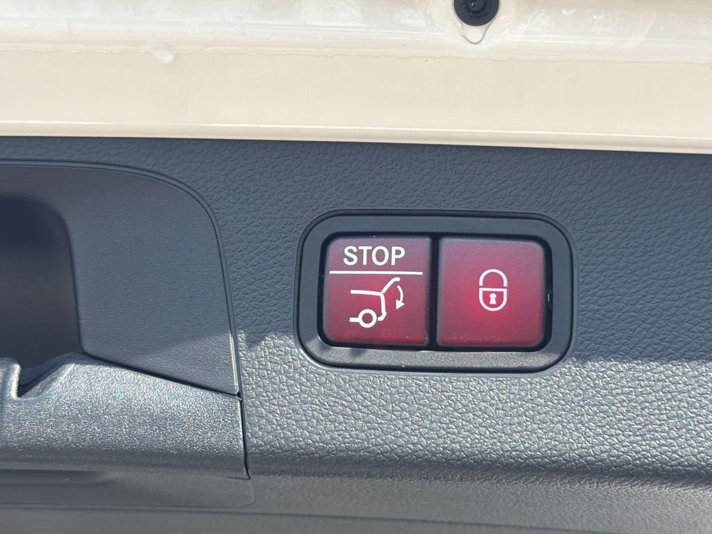 Certified 2022 Mercedes-Benz GLC 300 image 31