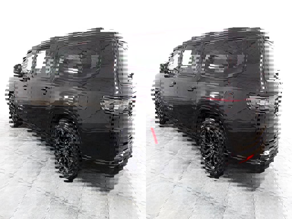 Used 2024 Jeep Grand Wagoneer L Series II w/ Quick Order Packagew 28T image 4