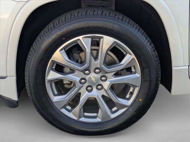 Used 2018 Chevrolet Traverse Premier w/ Driver Confidence II Package image 27