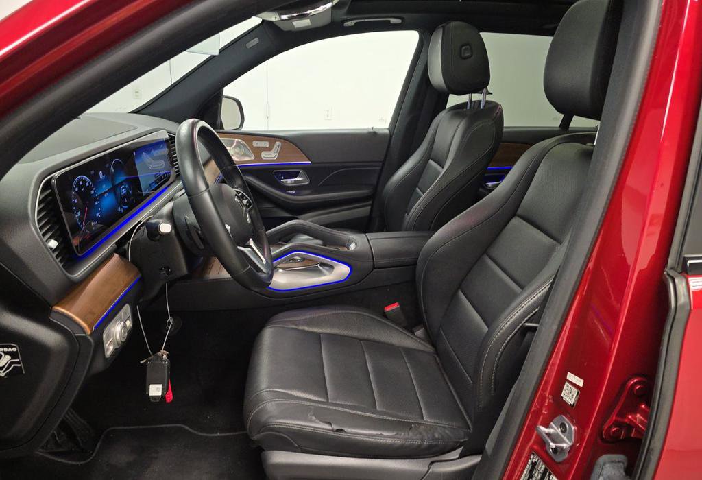 Used 2021 Mercedes-Benz GLE 350 w/ AMG Line Exterior image 4