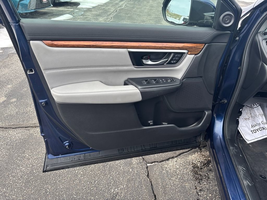 Used 2020 Honda CR-V Touring image 12