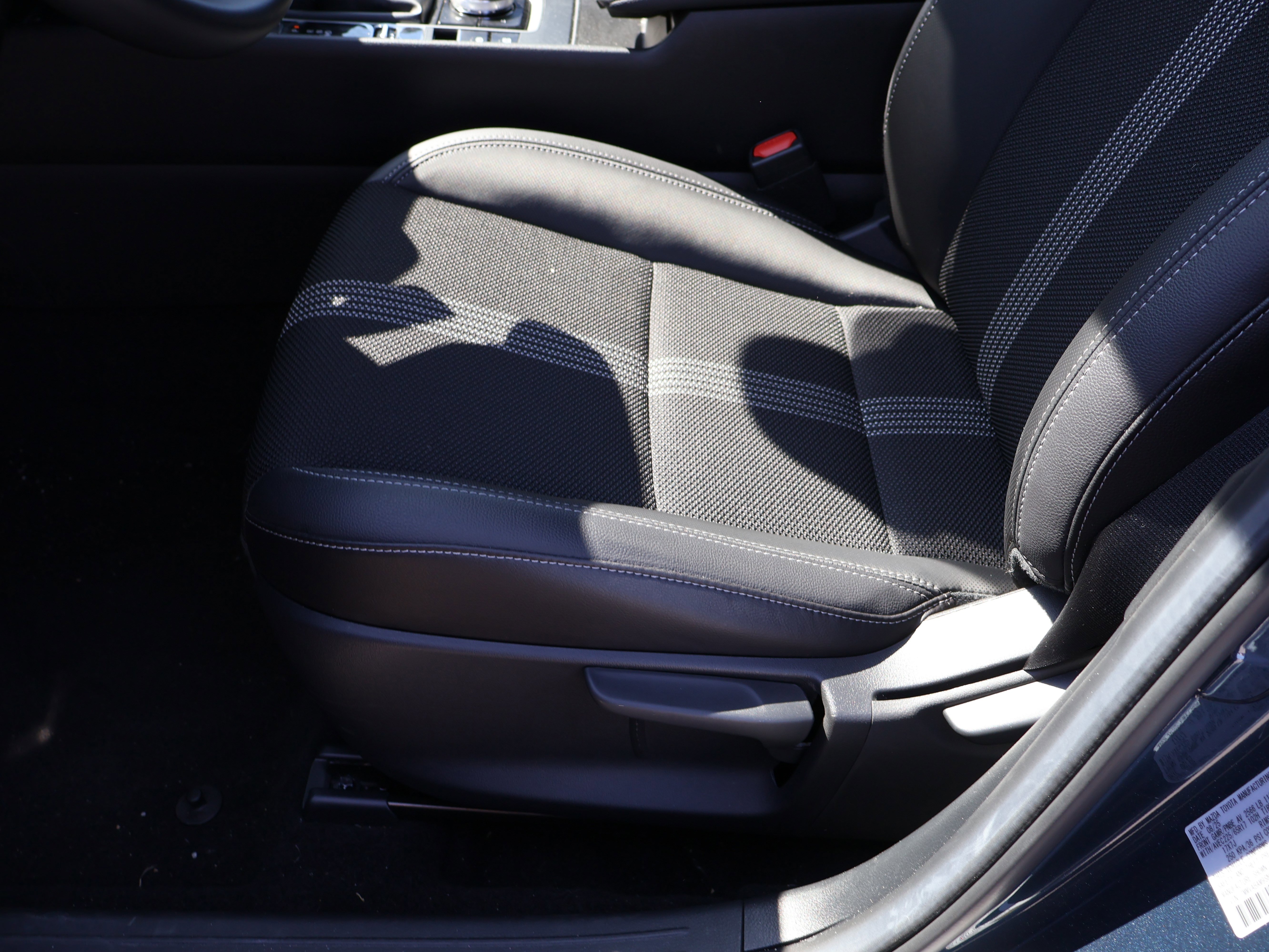 Certified 2025 MAZDA CX-50 AWD 2.5 S w/ Select Package image 39