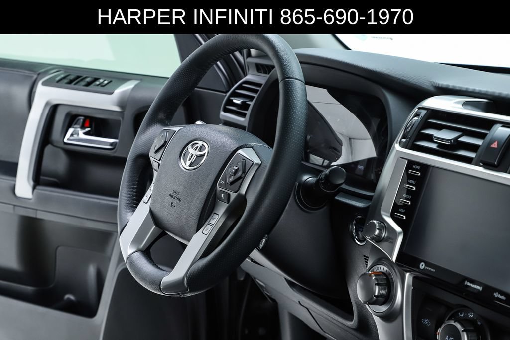 Used 2020 Toyota 4Runner SR5 Premium w/ Moonroof Package AWD/4WD image 71