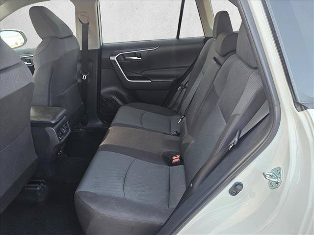 Used 2025 Toyota RAV4 XLE FWD image 7