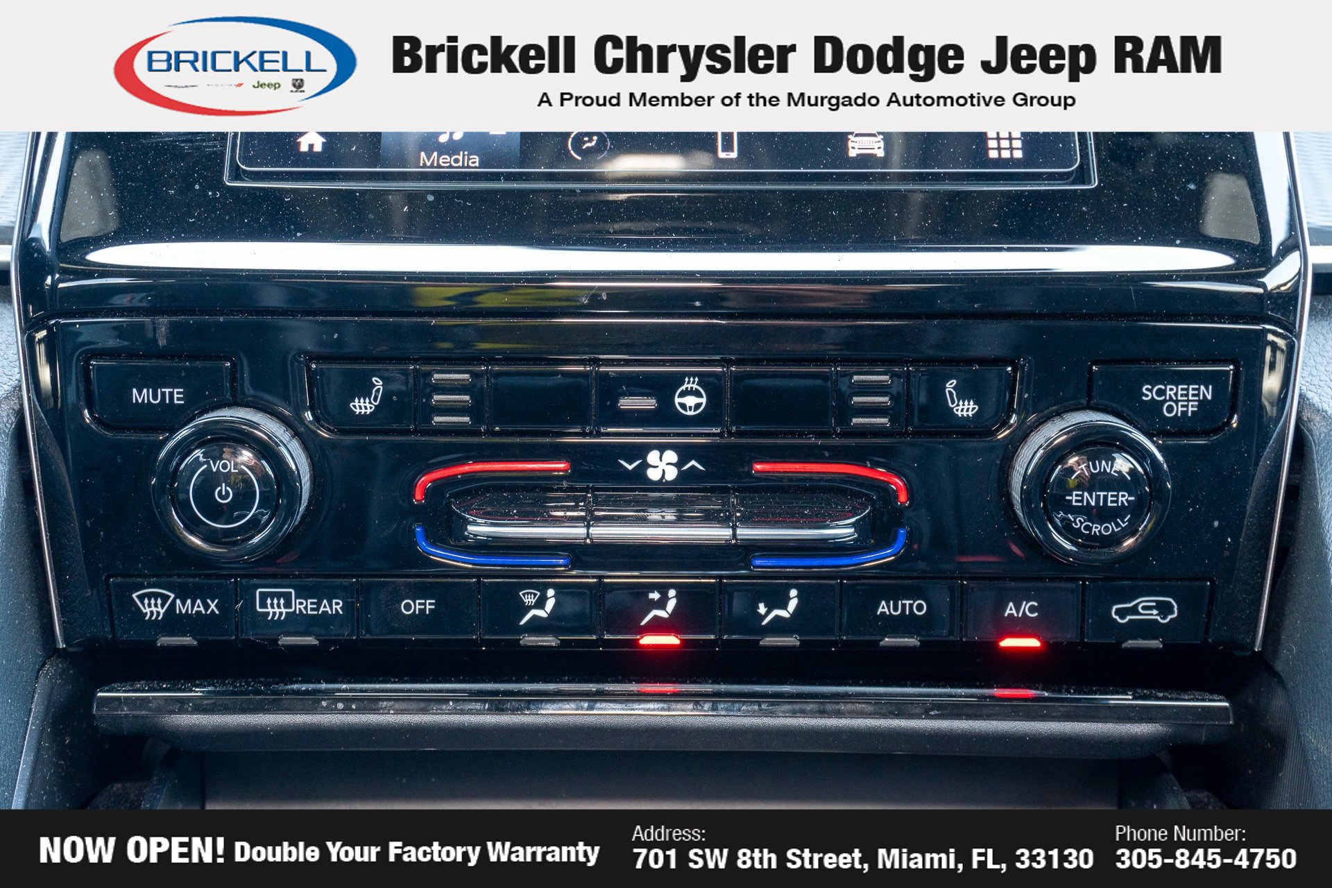Used 2025 Jeep Grand Cherokee L Altitude AWD/4WD image 25