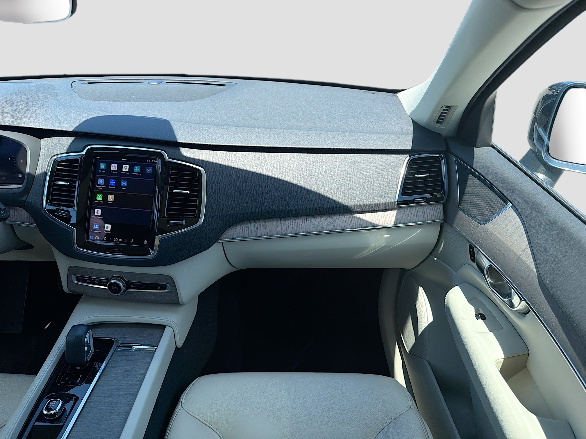 Used 2023 Volvo XC90 B6 Plus AWD/4WD image 18