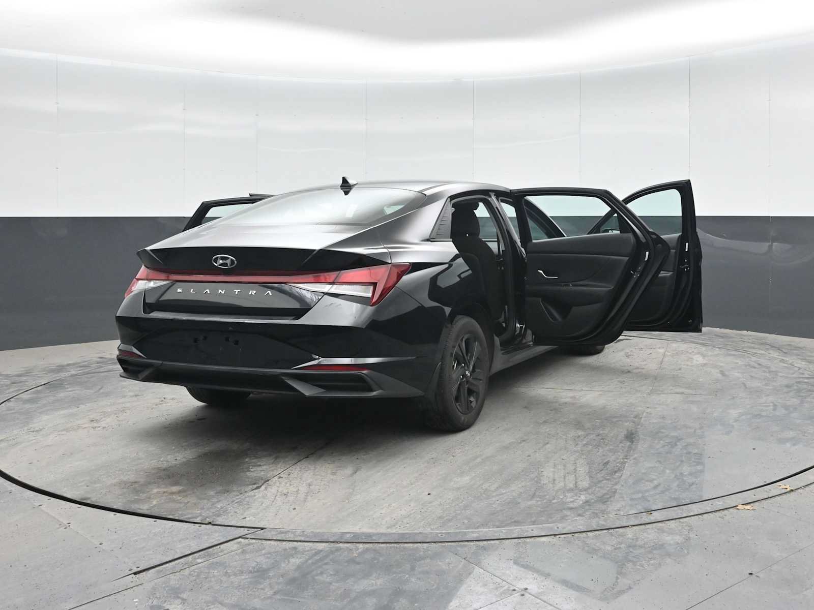 Used 2023 Hyundai Elantra SEL FWD image 52