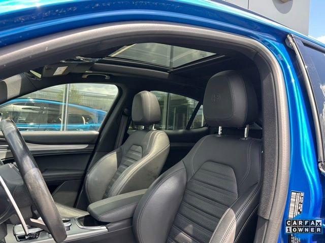 Used 2022 Alfa Romeo Stelvio Veloce AWD/4WD image 13