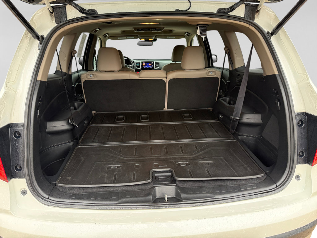 Used 2016 Honda Pilot Touring image 31