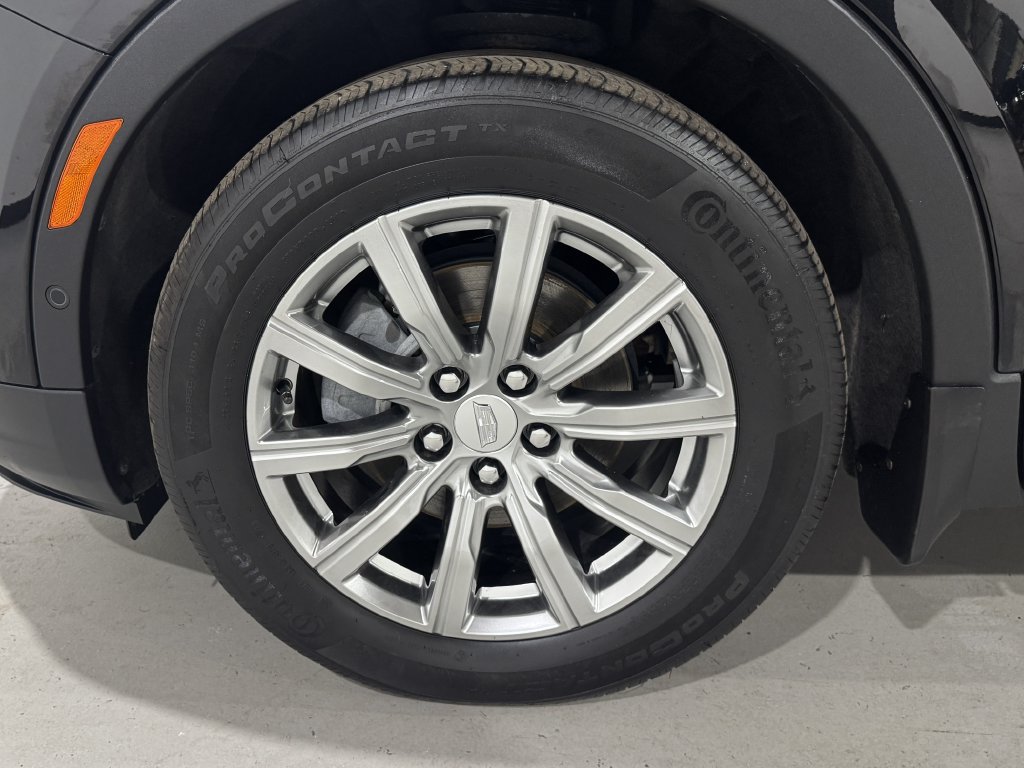 Used 2022 Cadillac XT4 Premium Luxury w/ Enhanced Visibility Package AWD/4WD image 8