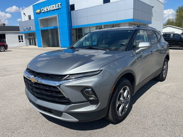 Used 2024 Chevrolet Blazer LT w/ Convenience Package FWD image 2