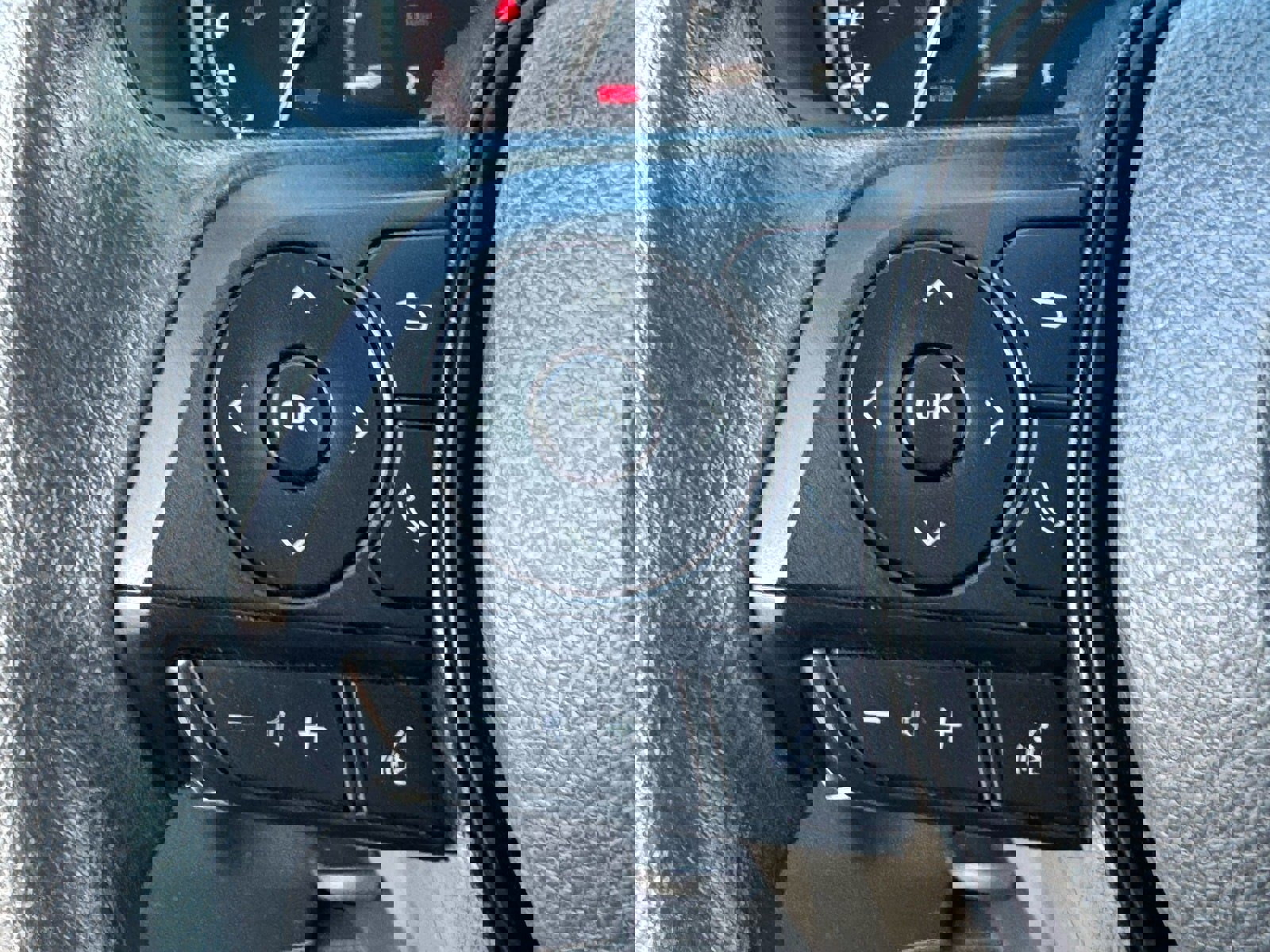 Used 2024 Toyota RAV4 LE image 22