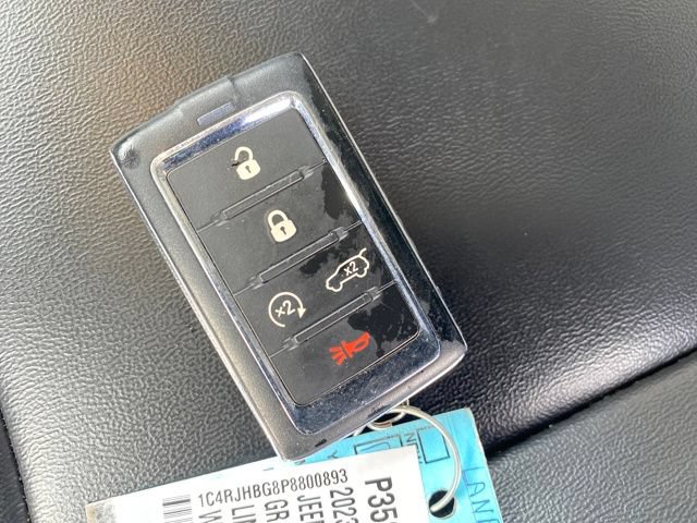 Used 2023 Jeep Grand Cherokee Limited AWD/4WD image 24