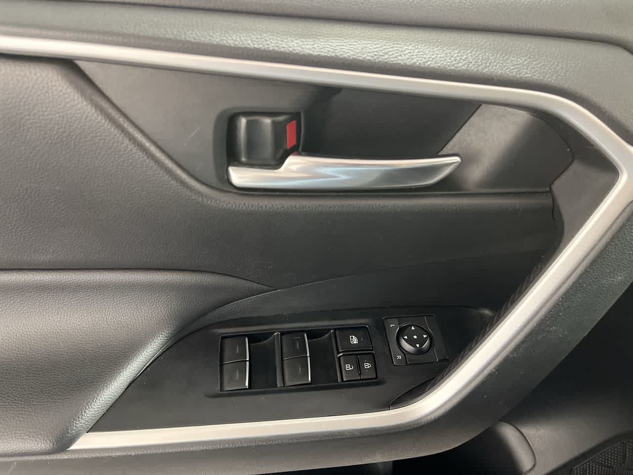 Used 2024 Toyota RAV4 XLE AWD/4WD image 13