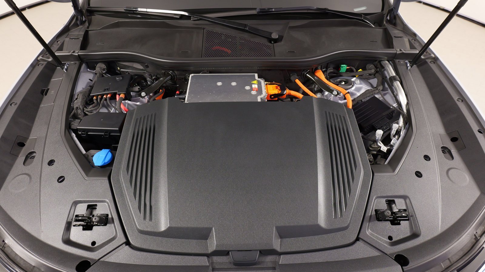 Used 2022 Audi e-tron Premium Plus w/ Premium Plus Package image 79