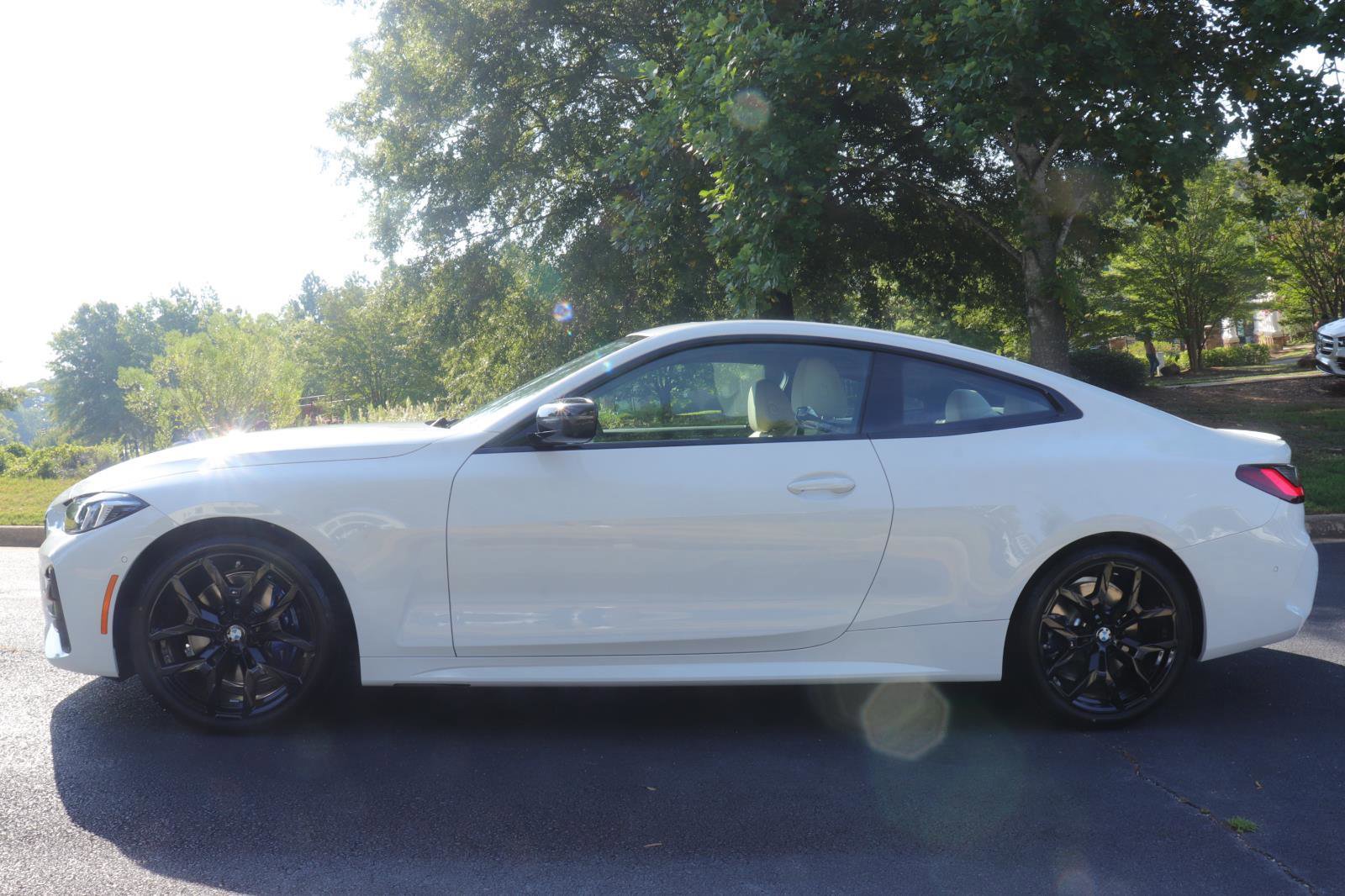 New 2026 BMW 430i Coupe w/ M Sport Package image 5