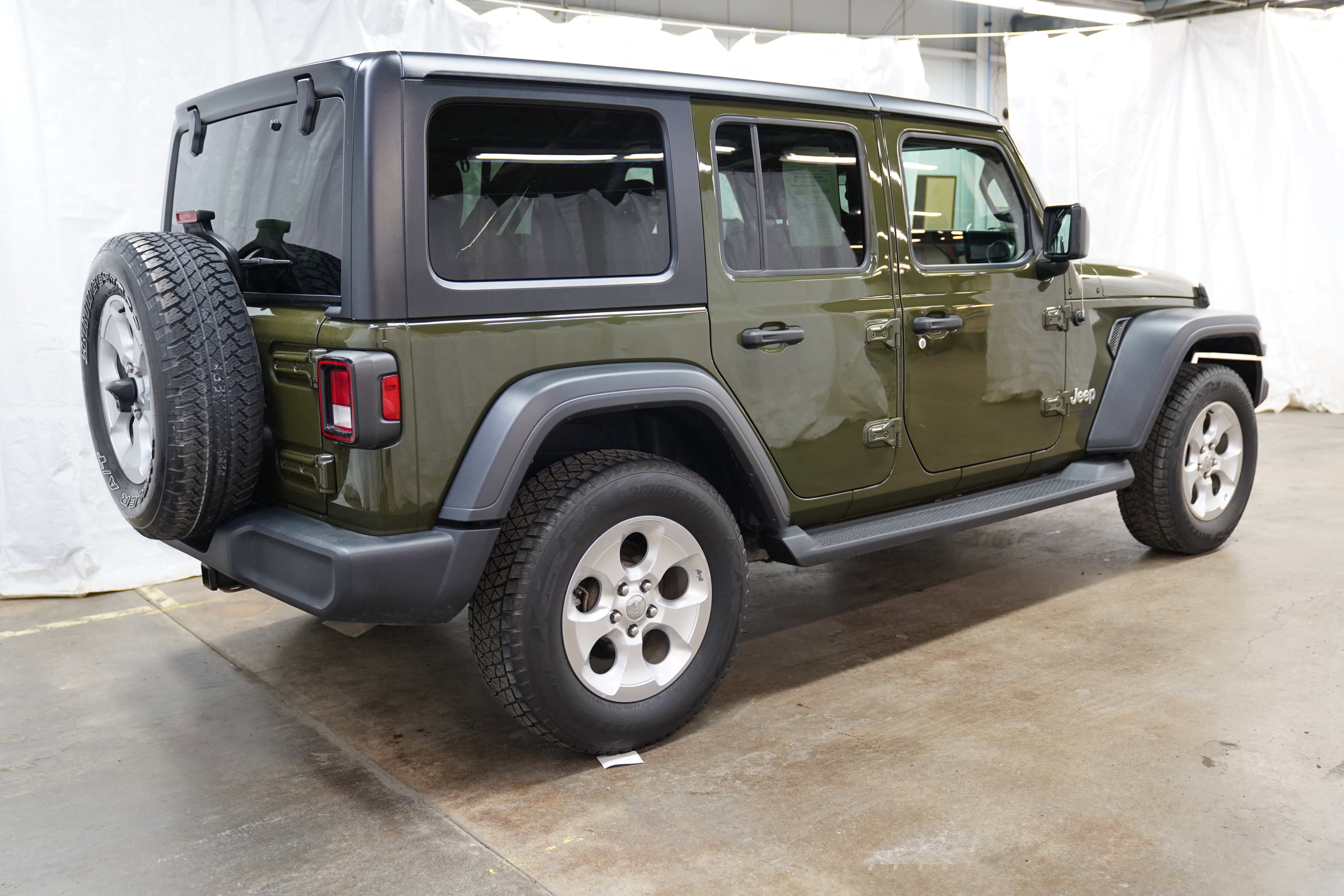 Used 2021 Jeep Wrangler Unlimited Sport AWD/4WD image 3