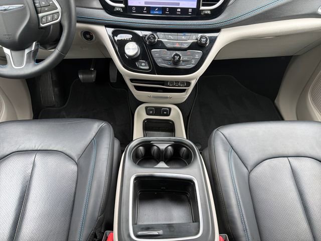 Used 2021 Chrysler Pacifica Touring-L AWD/4WD image 19