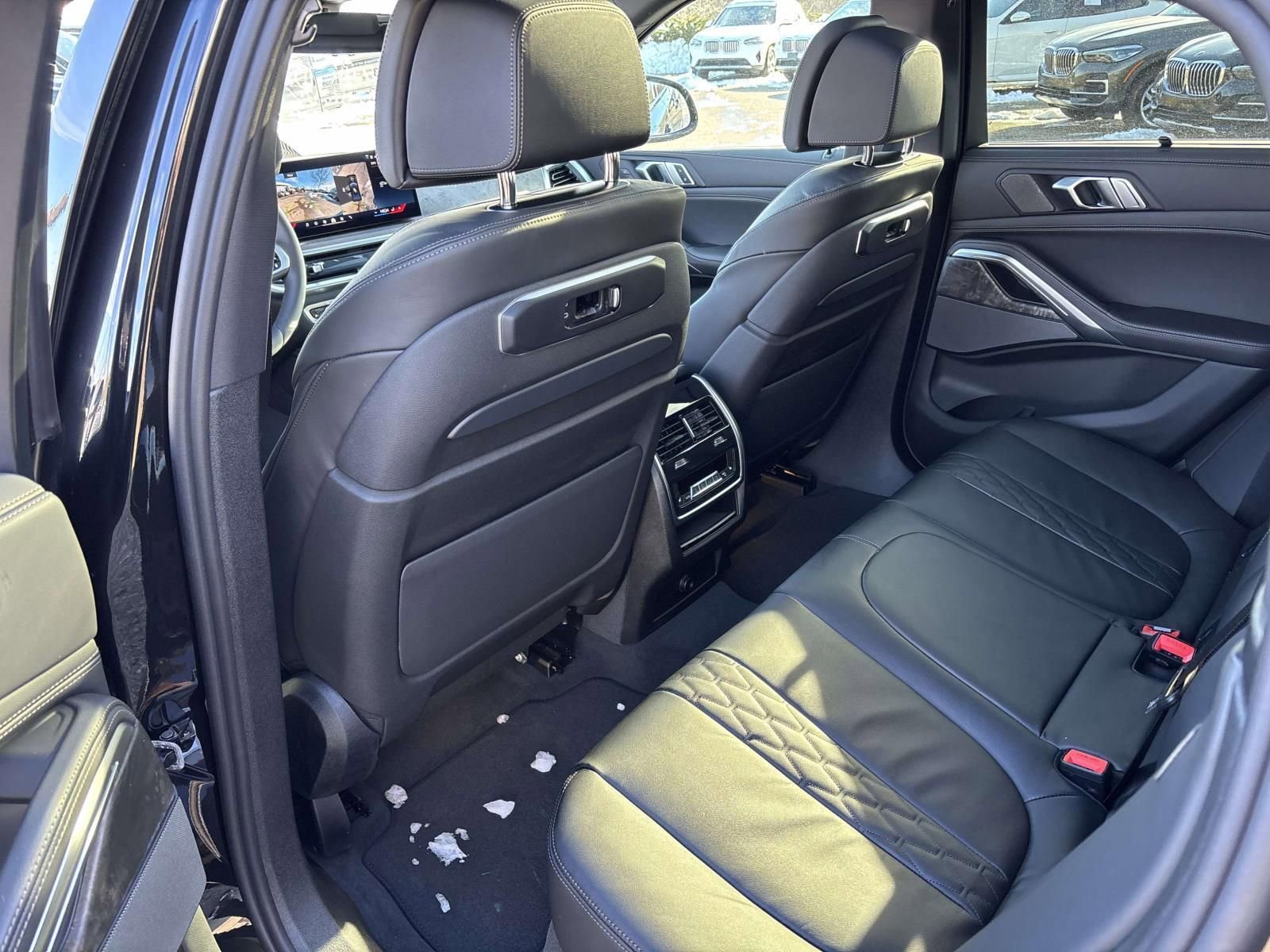 New 2026 BMW X6 xDrive40i w/ Executive Package image 28