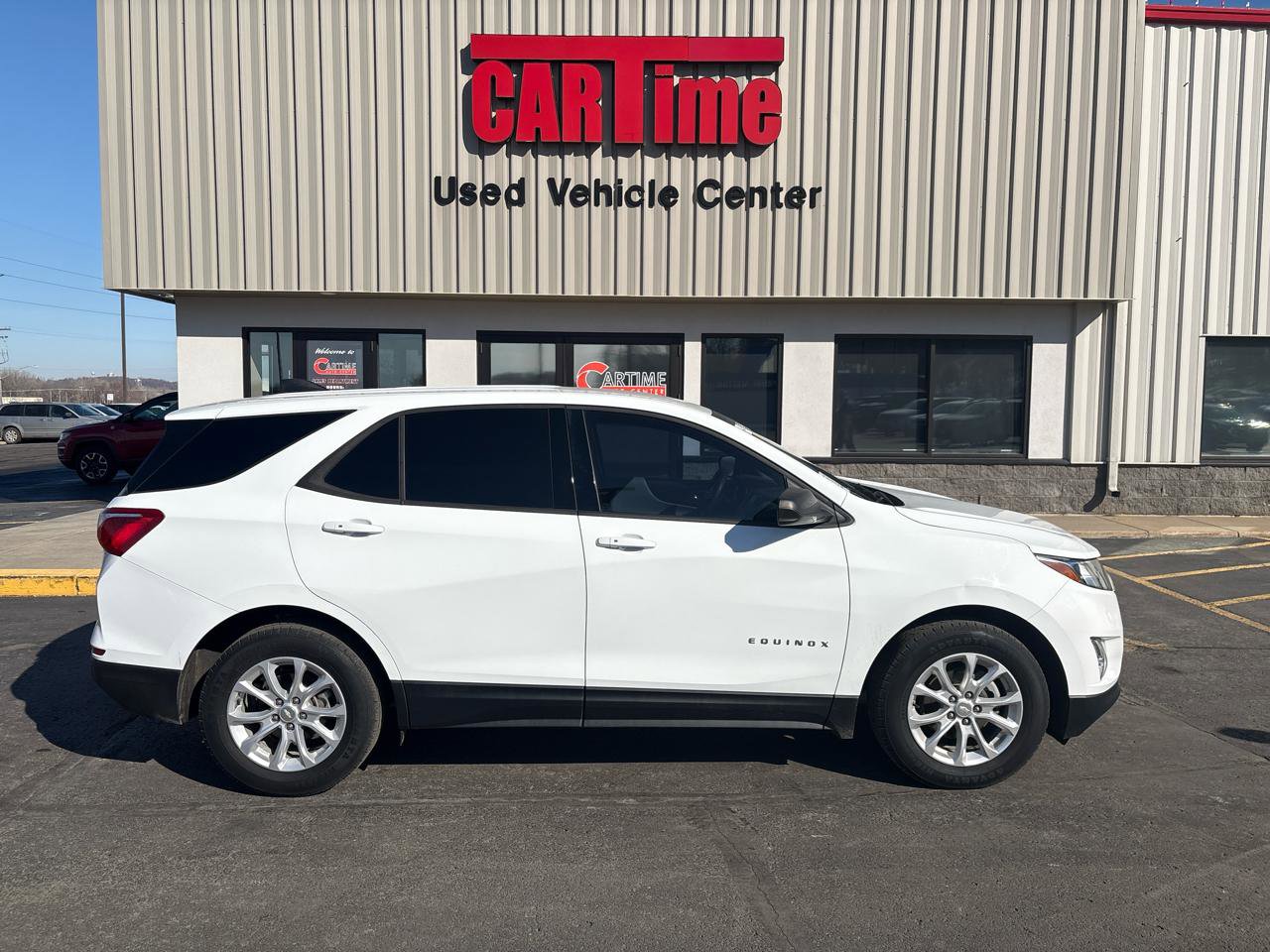 Used 2019 Chevrolet Equinox LS w/ LS Convenience Package FWD image 1