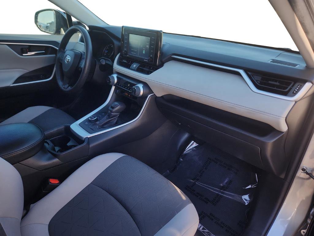 Used 2021 Toyota RAV4 XLE w/ Convenience Package image 30