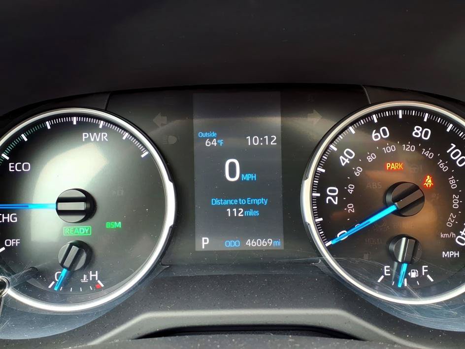 Used 2021 Toyota RAV4 XLE Premium AWD/4WD image 25