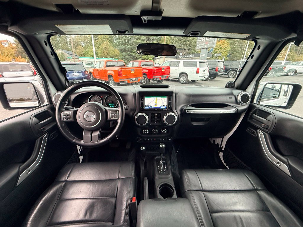 Used 2012 Jeep Wrangler Unlimited Sahara w/ Dual Top Group AWD/4WD image 12