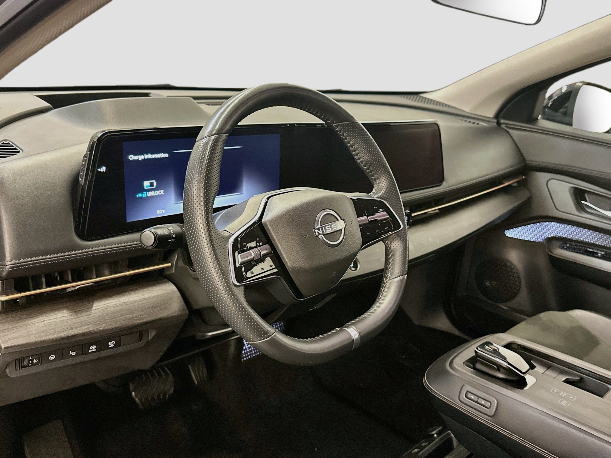 Used 2023 Nissan Ariya AWD image 18