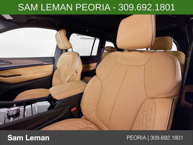 New 2025 Jeep Grand Cherokee Summit w/ Obsidian Package image 21