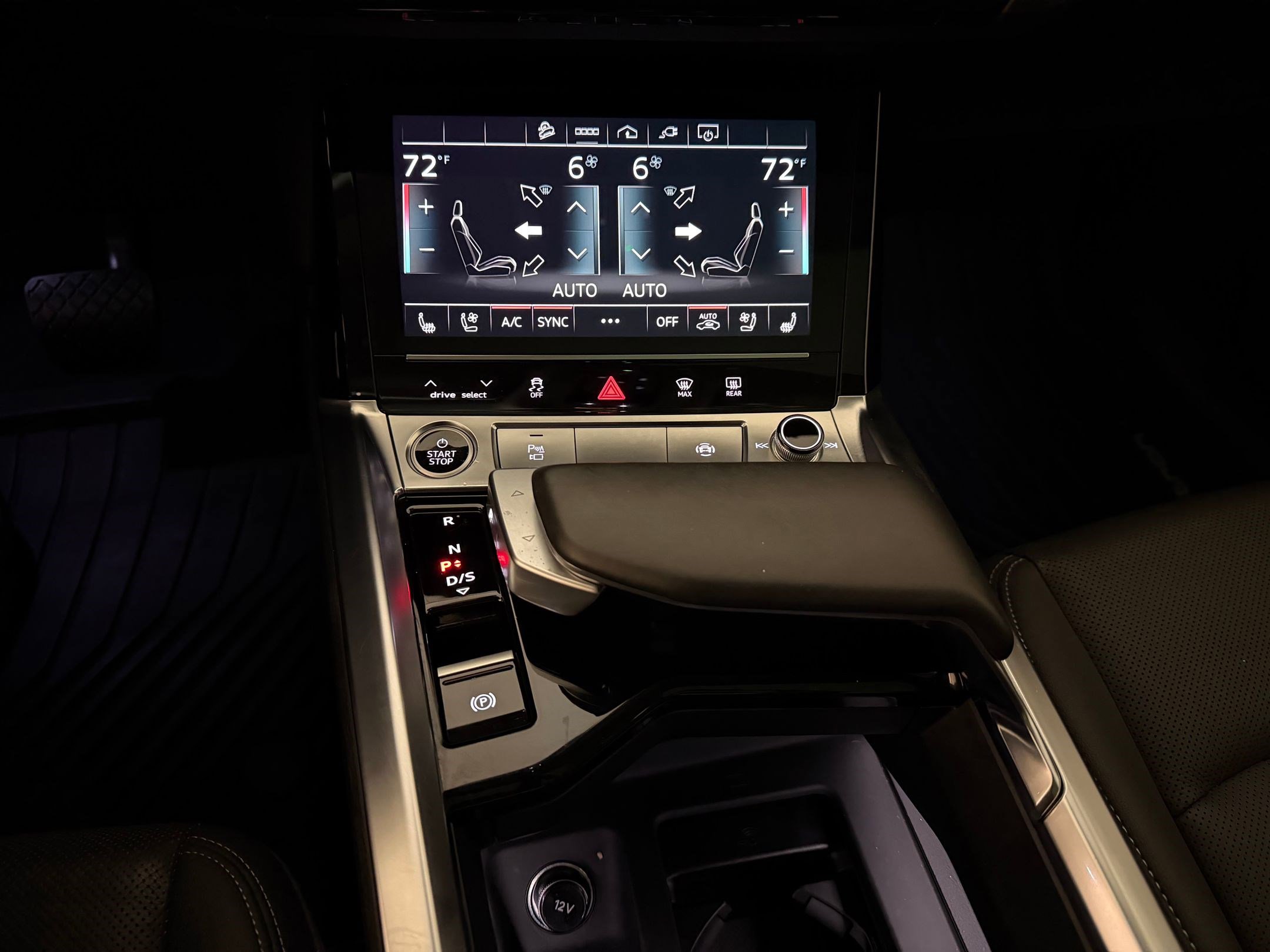 Certified 2021 Audi e-tron Premium Plus w/ Premium Plus Package AWD/4WD image 22