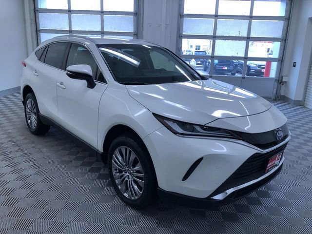 Certified 2022 Toyota Venza XLE image 38