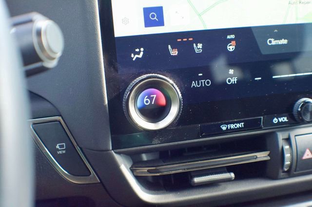 Used 2024 Lexus GX 550 image 30