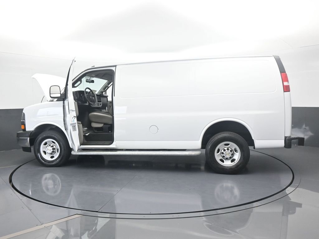 Used 2024 Chevrolet Express 2500 w/ Driver Convenience Package image 65