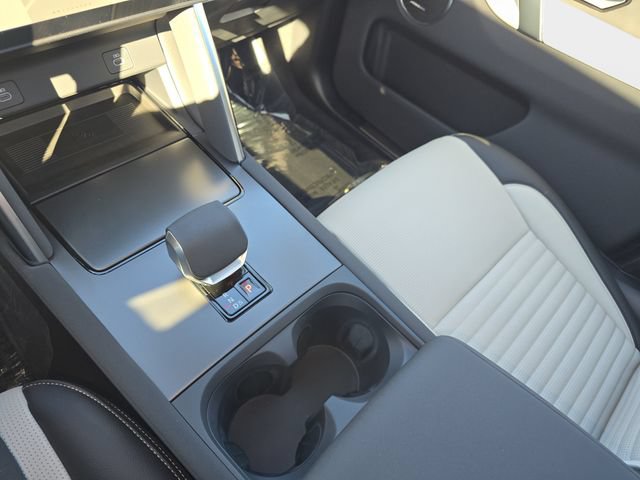 New 2026 Land Rover Discovery Sport Landmark AWD/4WD image 18