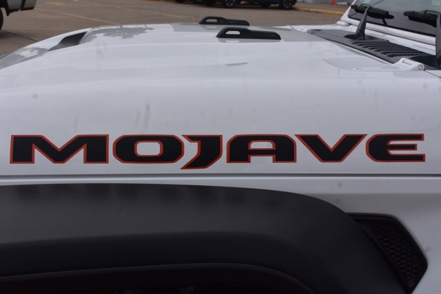 Used 2021 Jeep Gladiator Mojave w/ Cold Weather Group image 10